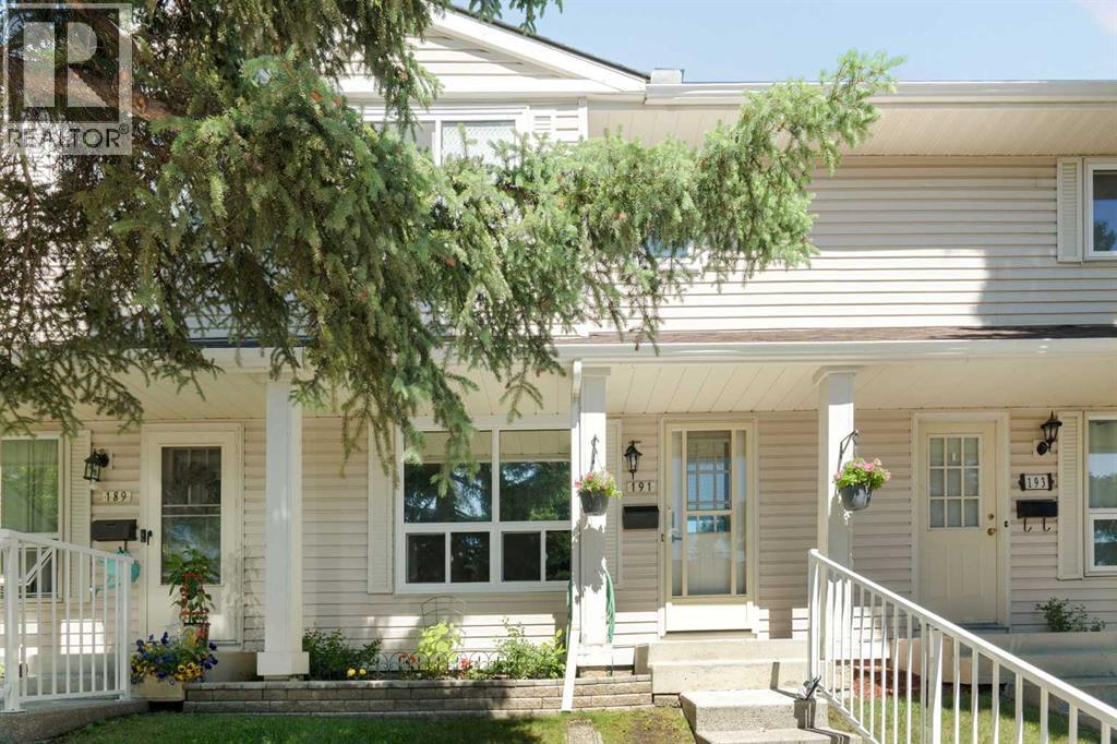 191 Woodmont Terrace SW, Calgary, Alberta  T2W 3K3 - Photo 1 - A2321912