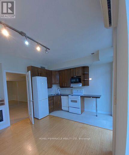 3504 Hurontario Street, Mississauga, Ontario  L5B 0B9 - Photo 5 - W13552704