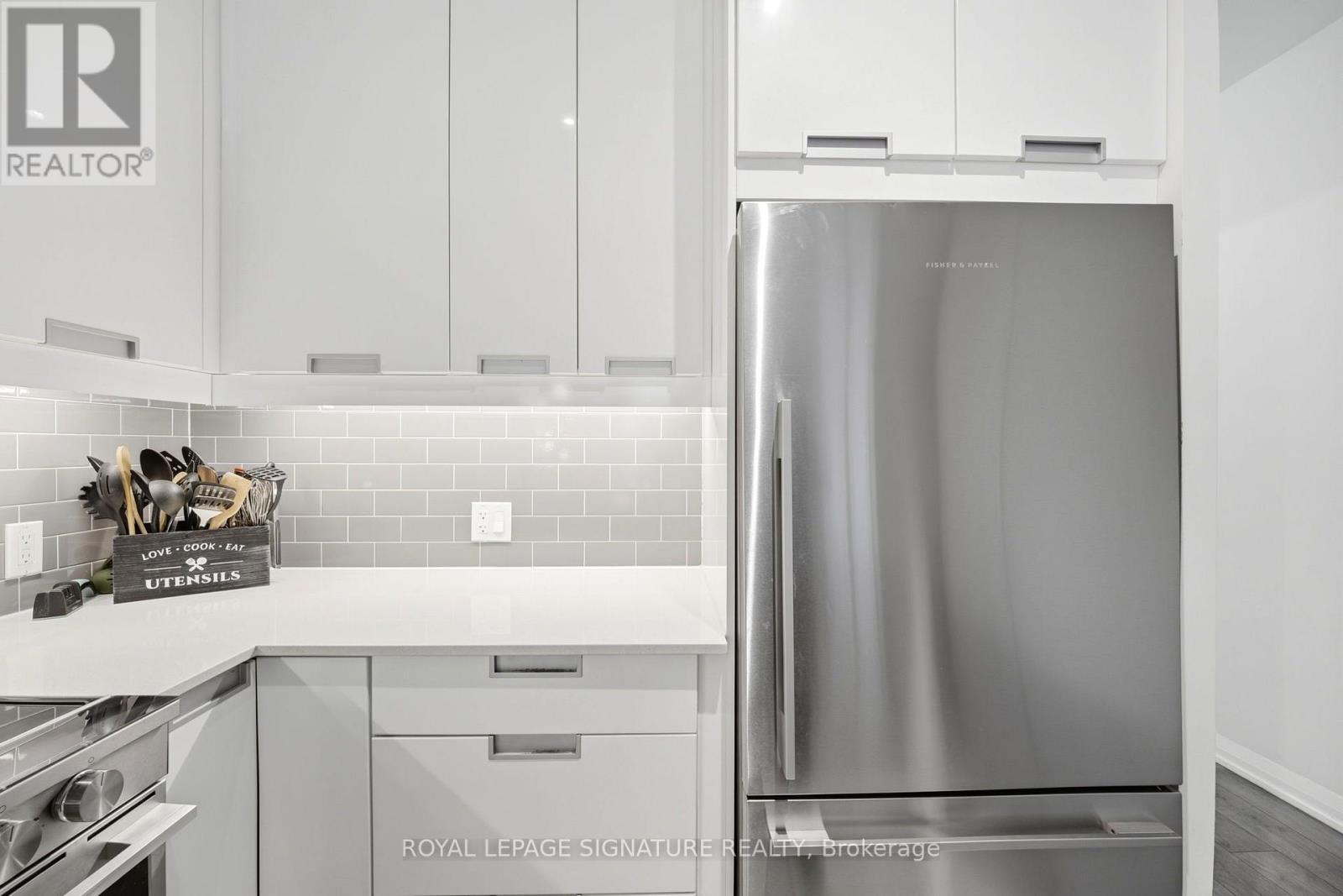 212 - 65 Watergarden Drive, Mississauga, Ontario  L5R 0G8 - Photo 15 - W13552736