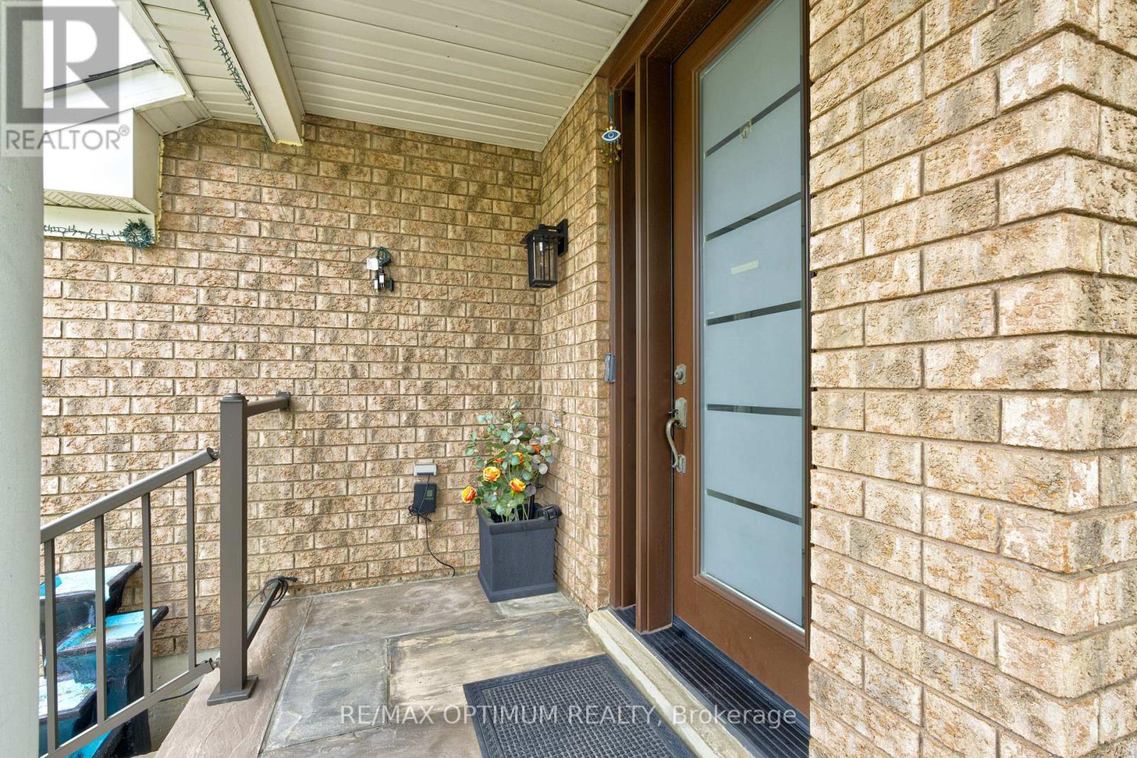 54 Bramoak Crescent, Brampton (Northwest Sandalwood Parkway), Ontario  L7A 1T6 - Photo 4 - W13552750