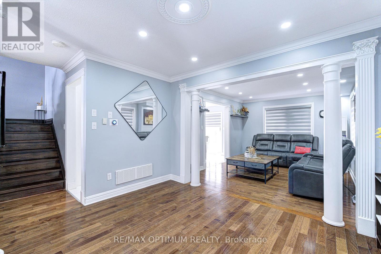 54 Bramoak Crescent, Brampton (Northwest Sandalwood Parkway), Ontario  L7A 1T6 - Photo 8 - W13552750