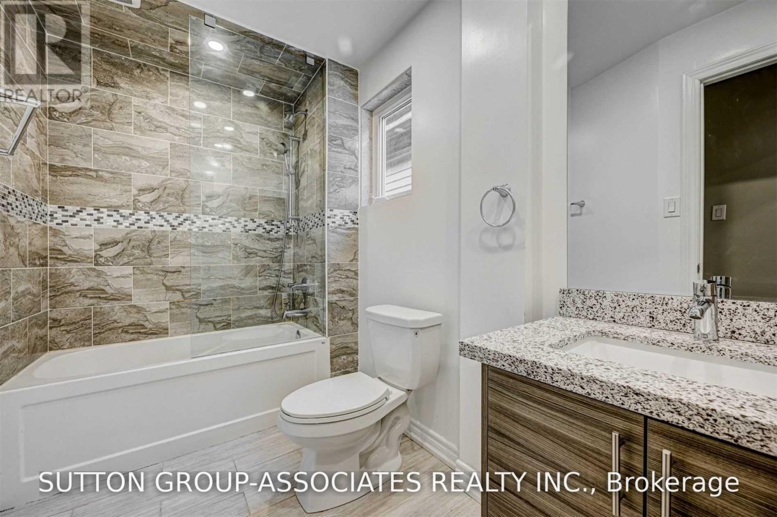 739 Manning Avenue, Toronto, Ontario  M6G 2W5 - Photo 25 - C13550994