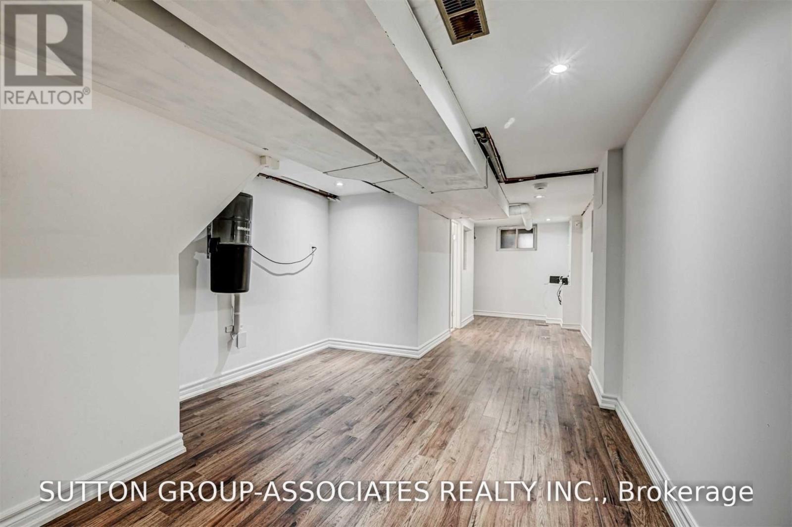 739 Manning Avenue, Toronto, Ontario  M6G 2W5 - Photo 30 - C13550994