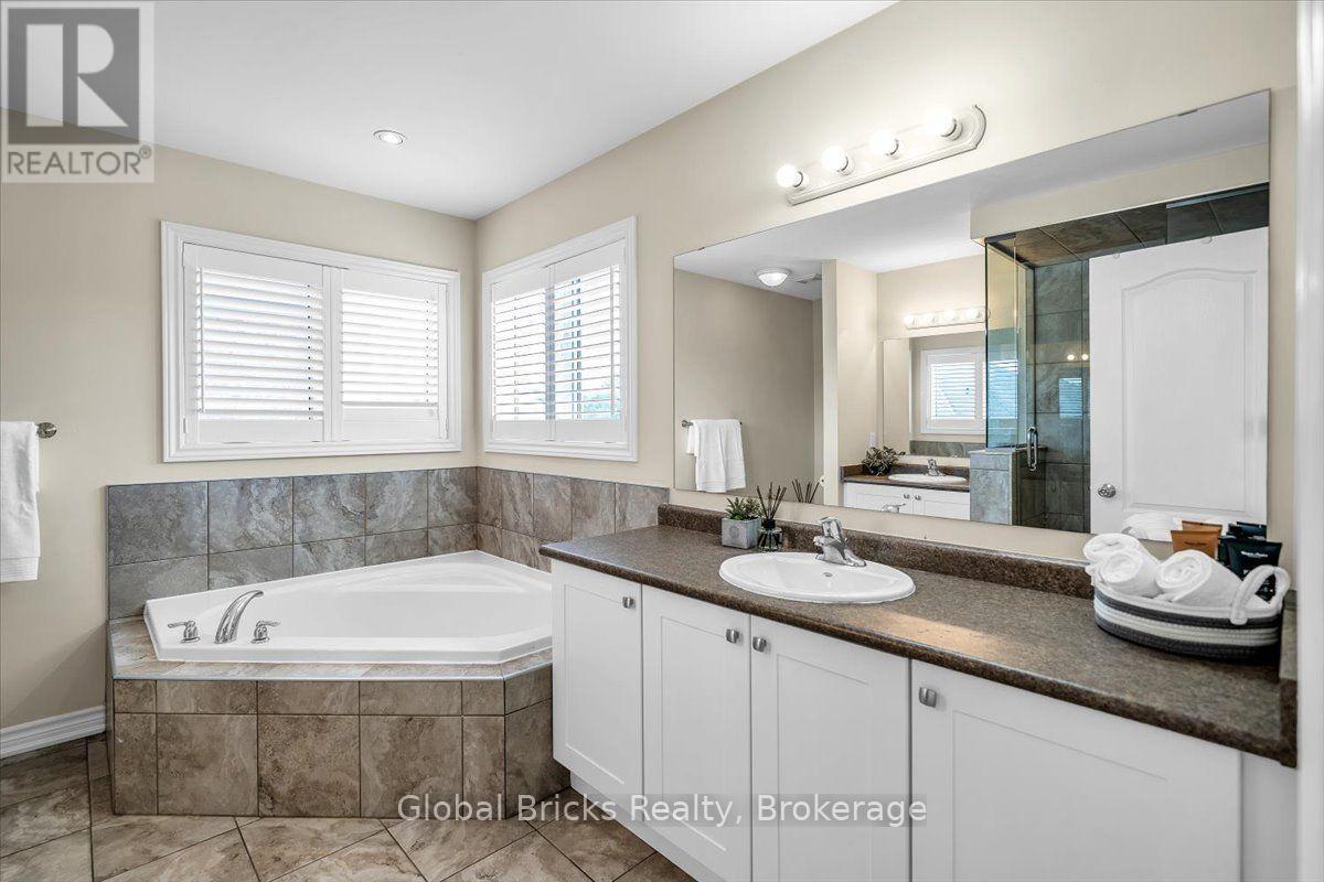 47 Holyrod Drive, Clarington, Ontario  L1E 0G4 - Photo 27 - E13551782