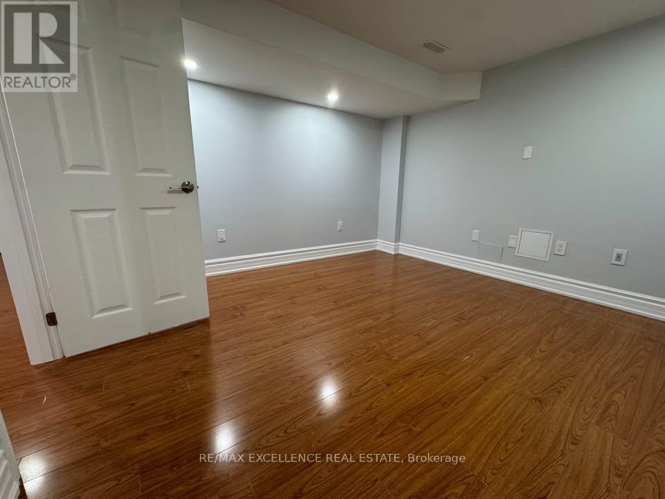 3262 Crimson King Circle, Mississauga, Ontario L5N 8M8 - Photo 7 - W13538012