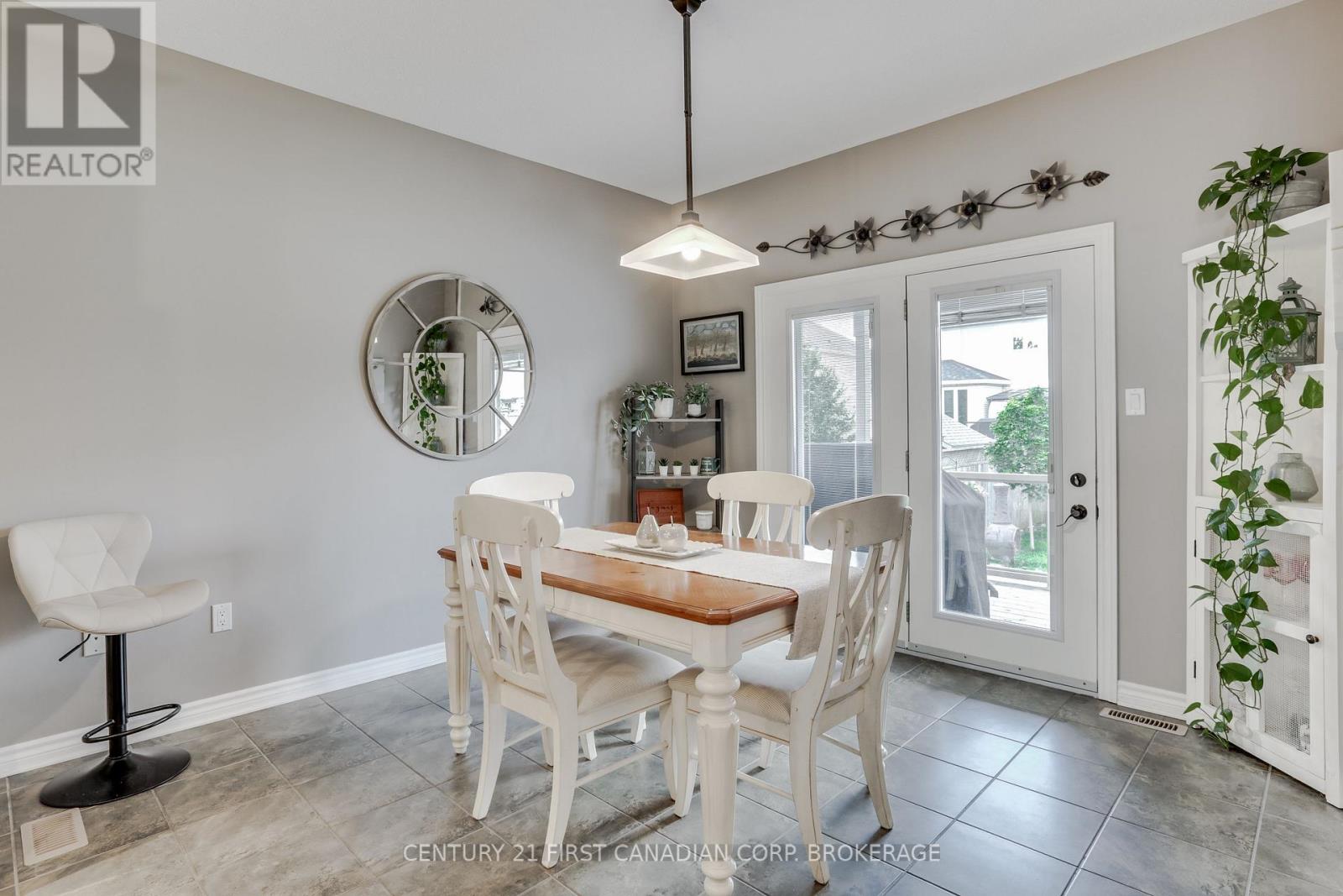 76 Sloan Drive, Zorra, Ontario  N0M 2M0 - Photo 38 - X13552790