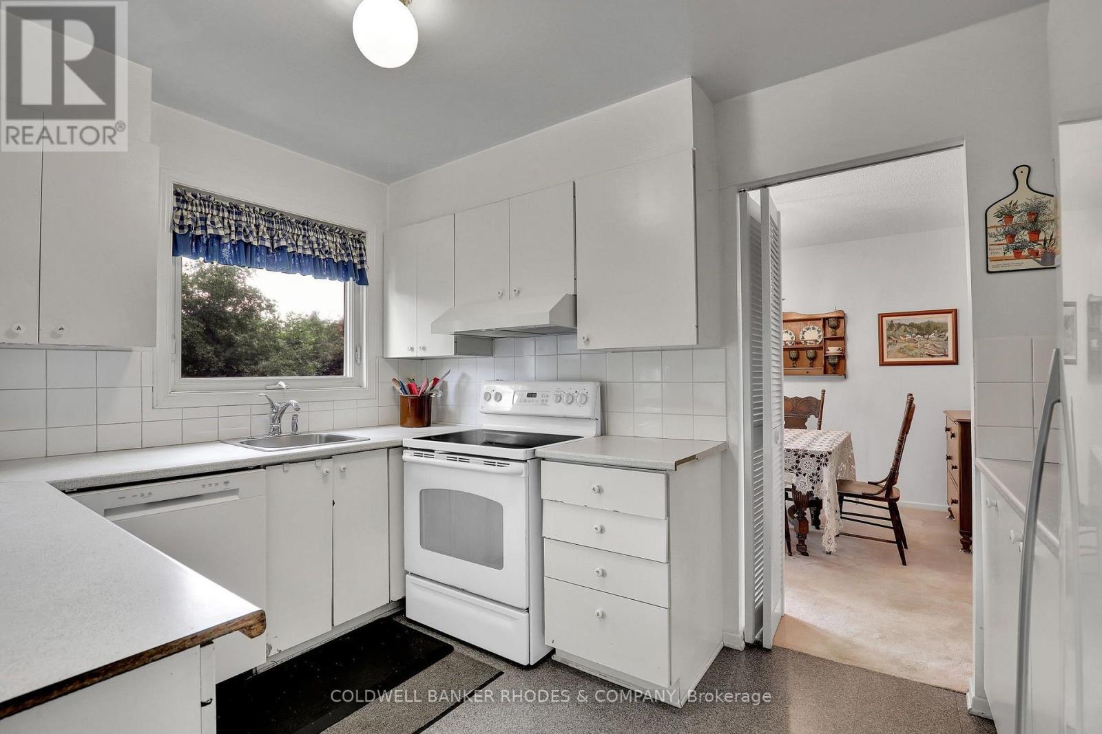37 Sample Road, Ottawa, Ontario  K1V 9T9 - Photo 10 - X13552866