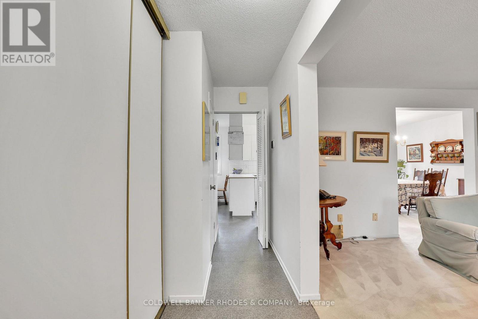 37 Sample Road, Ottawa, Ontario  K1V 9T9 - Photo 4 - X13552866