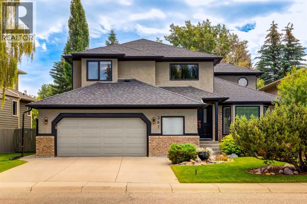 367 Woodbriar Circle SW, Calgary, Alberta