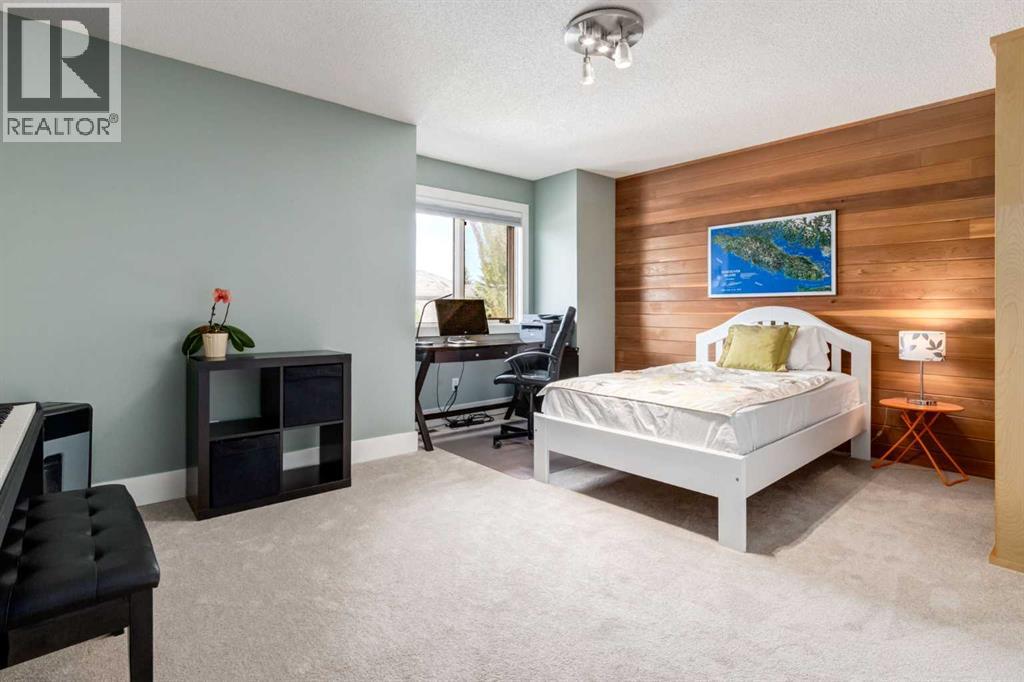 367 Woodbriar Circle SW, Calgary, Alberta  T2W 6A4 - Photo 30 - A2328159