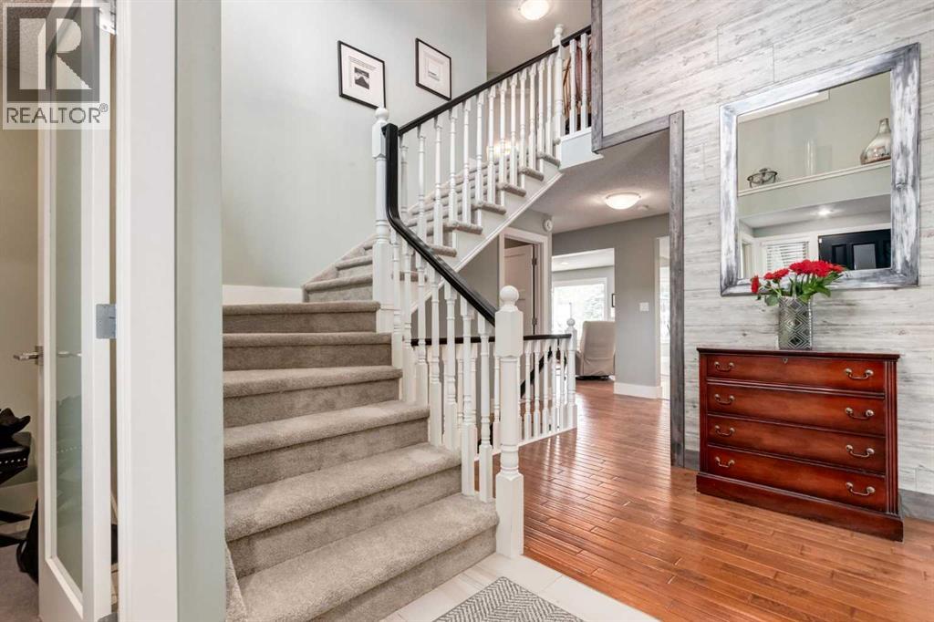367 Woodbriar Circle SW, Calgary, Alberta  T2W 6A4 - Photo 24 - A2328159