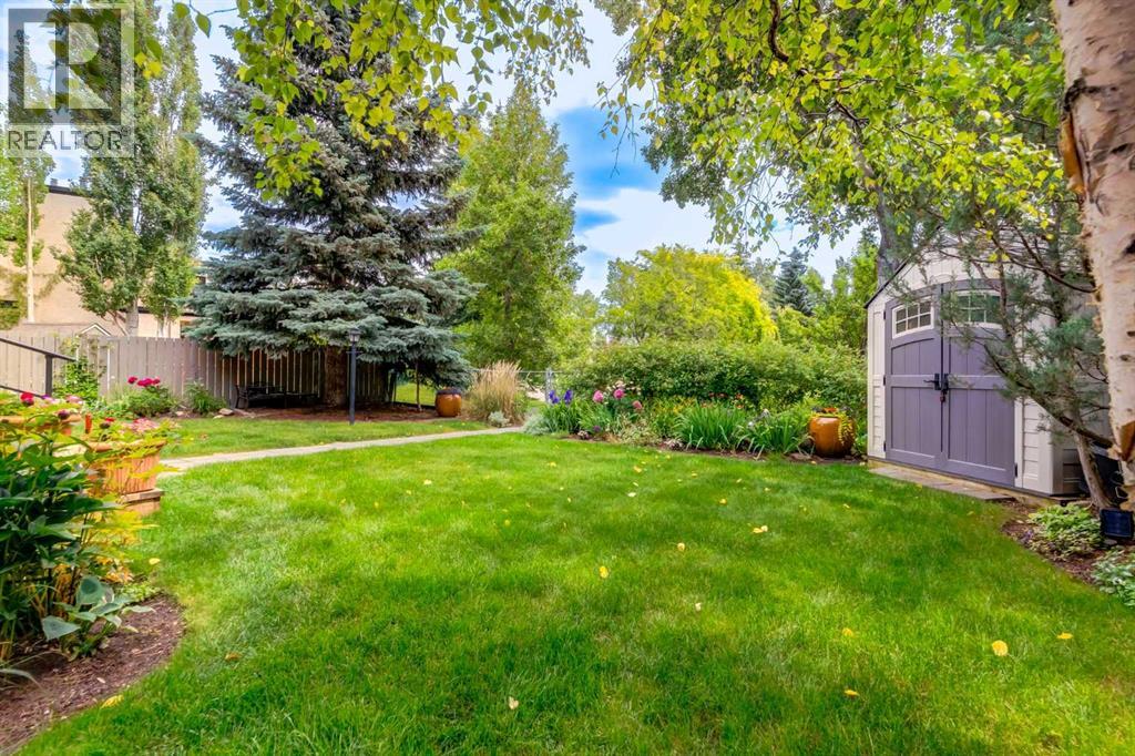 367 Woodbriar Circle SW, Calgary, Alberta  T2W 6A4 - Photo 47 - A2328159