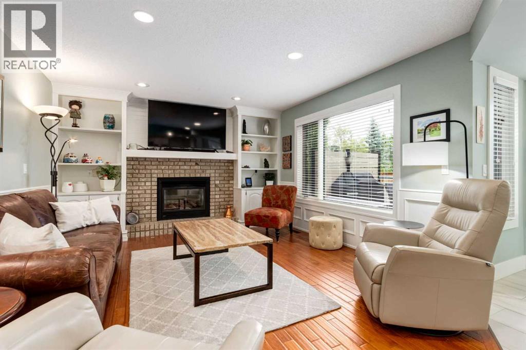 367 Woodbriar Circle SW, Calgary, Alberta  T2W 6A4 - Photo 21 - A2328159