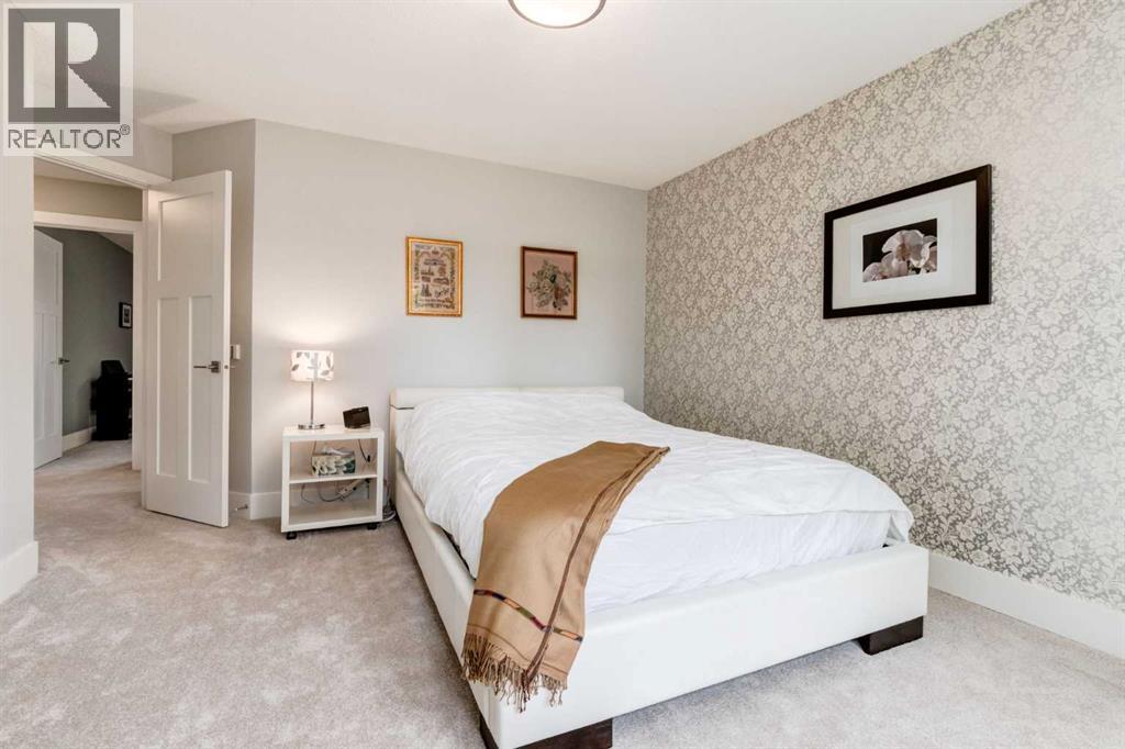 367 Woodbriar Circle SW, Calgary, Alberta  T2W 6A4 - Photo 31 - A2328159