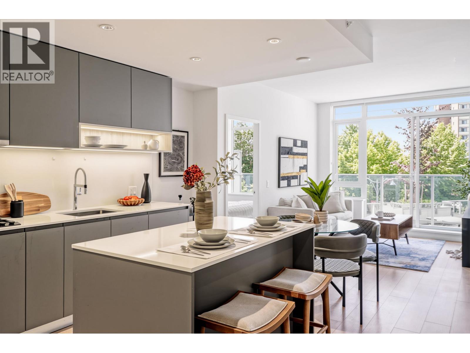 320 6808 MINORU BOULEVARD, Richmond, British Columbia