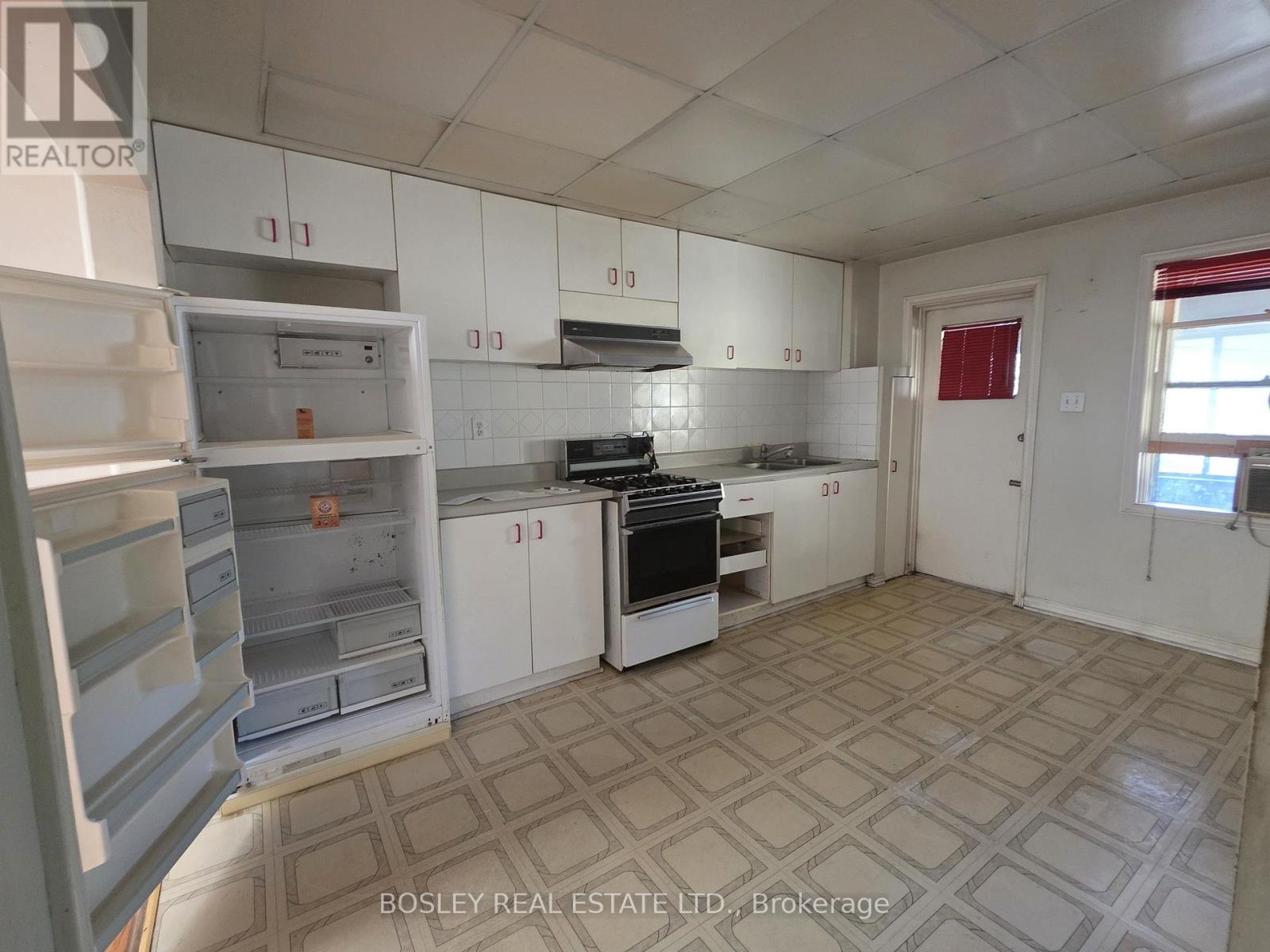 21 St. John's Road, Toronto, Ontario  M6P 1T7 - Photo 43 - W13182314