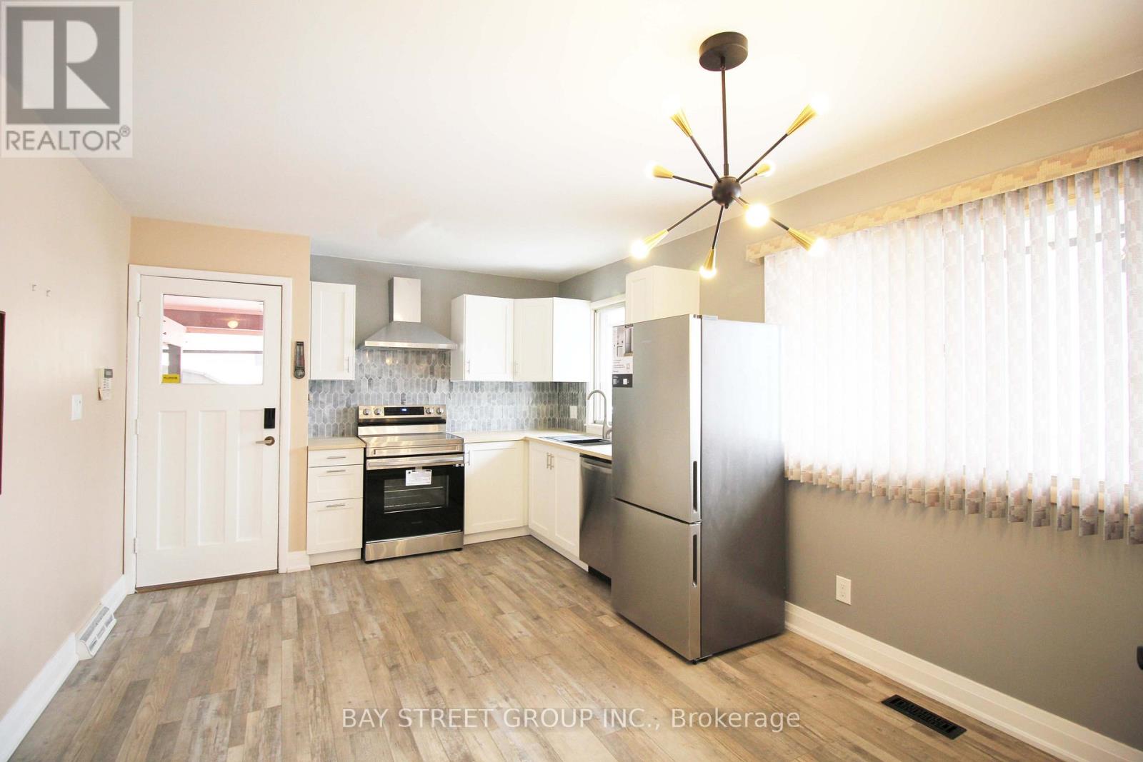 27 Glenbarr Road, St. Catharines, Ontario L2T 1Y2 - Photo 3 - X13522772
