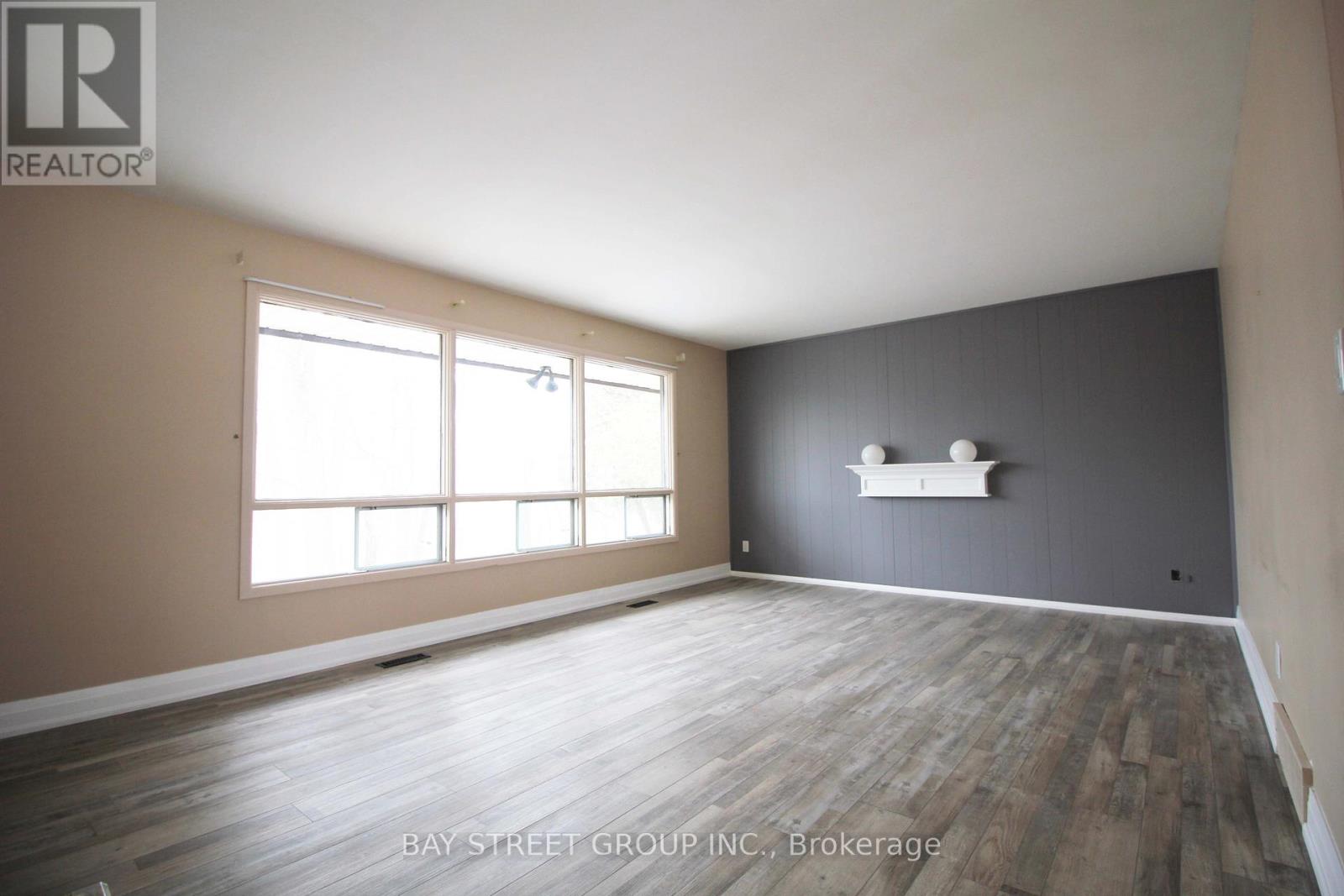 27 Glenbarr Road, St. Catharines, Ontario L2T 1Y2 - Photo 2 - X13522772