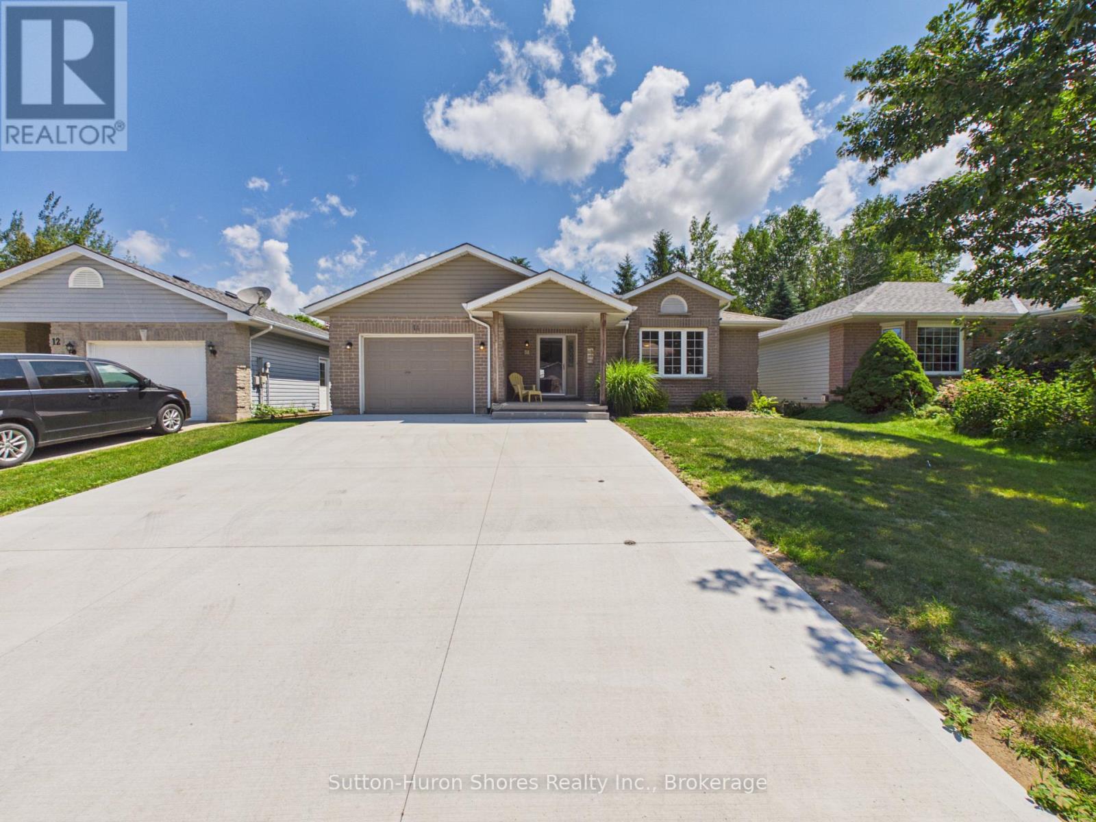 14 EASTGATE DRIVE, Saugeen Shores