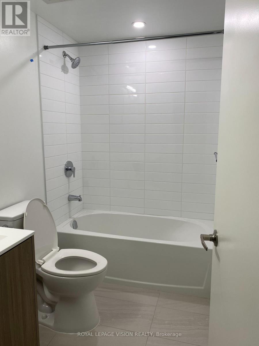 1222 - 4010 Eglinton Avenue W, Toronto, Ontario  M9A 0G5 - Photo 8 - W13552450