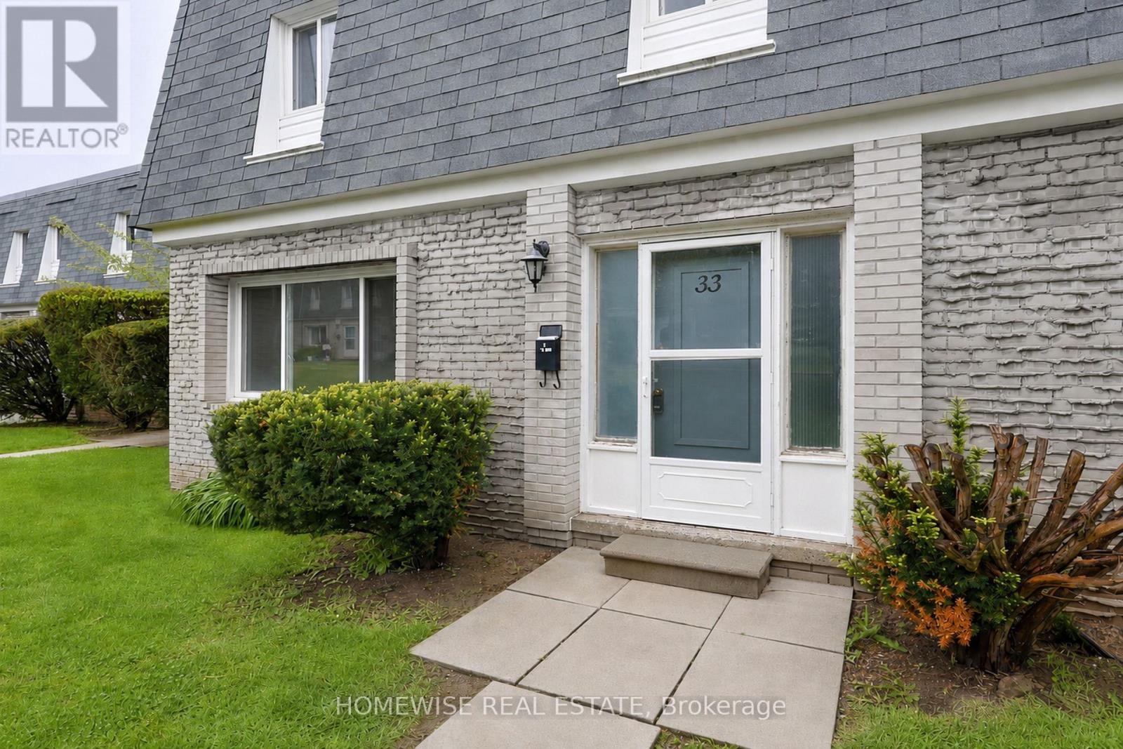 33 - 1350 Winding Trail, Mississauga, Ontario  L4Y 2T8 - Photo 2 - W13552934