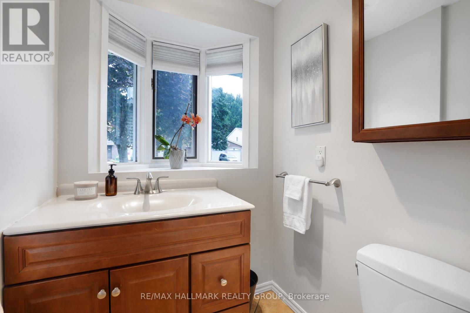 6126 Rivermill Crescent, Ottawa, Ontario  K1C 5M9 - Photo 3 - X13553032