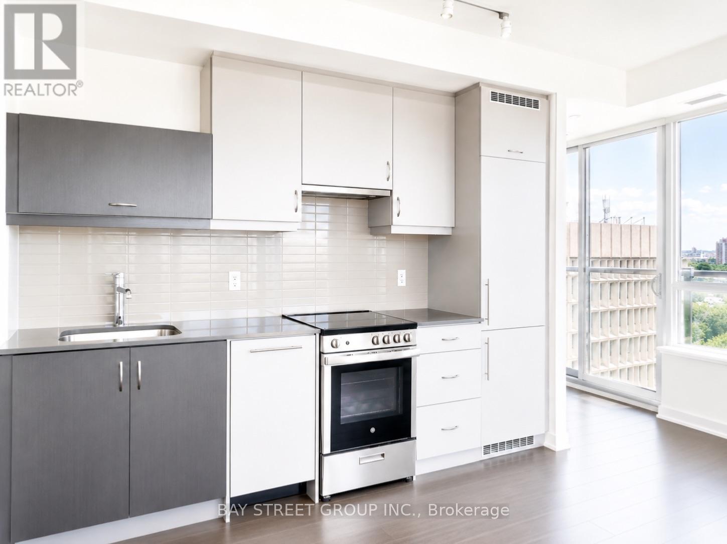 1607 - 181 Huron Street, Toronto, Ontario  M5T 0C1 - Photo 5 - C13551556