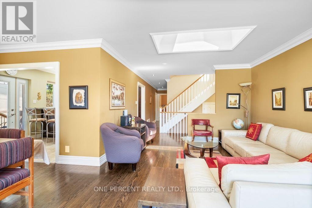 583 Stephens Crescent, Oakville, Ontario  L6K 1Y2 - Photo 7 - W13552340
