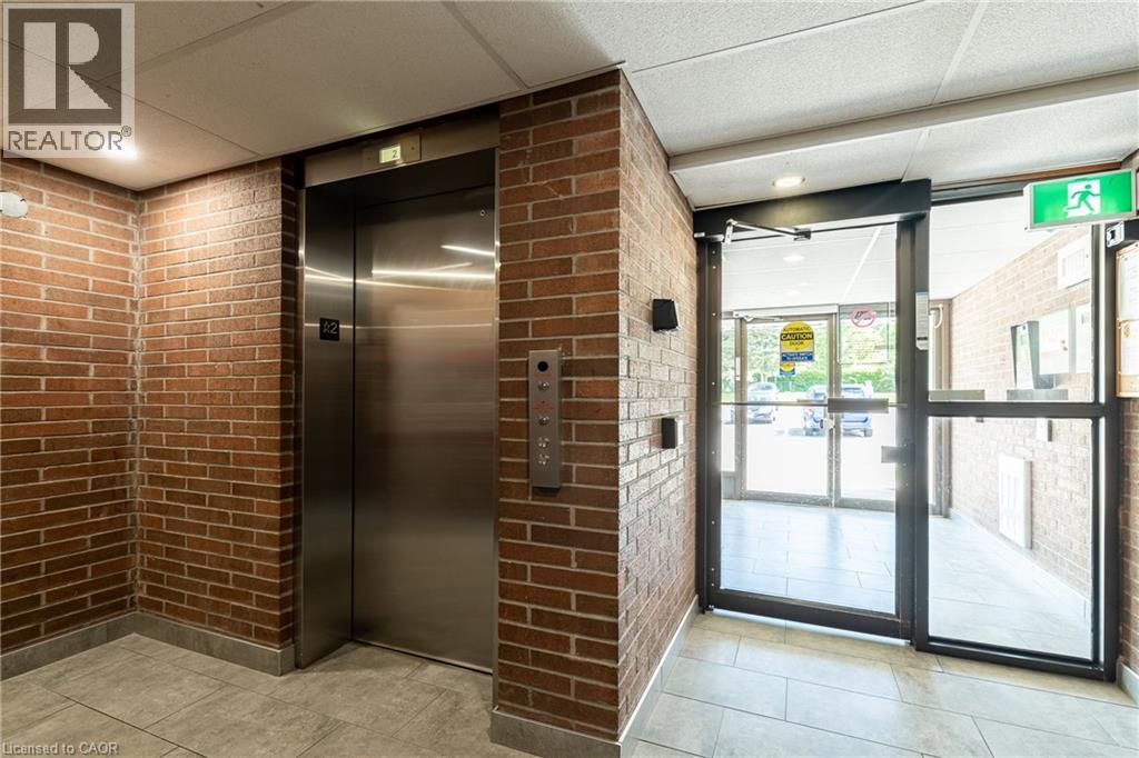65 Silvercreek Parkway Unit# 401, Guelph, Ontario  N1H 7R9 - Photo 5 - 40847199