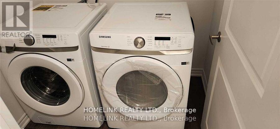 121 - 61 Soho Street, Hamilton, Ontario  L8J 2R5 - Photo 2 - X13553034