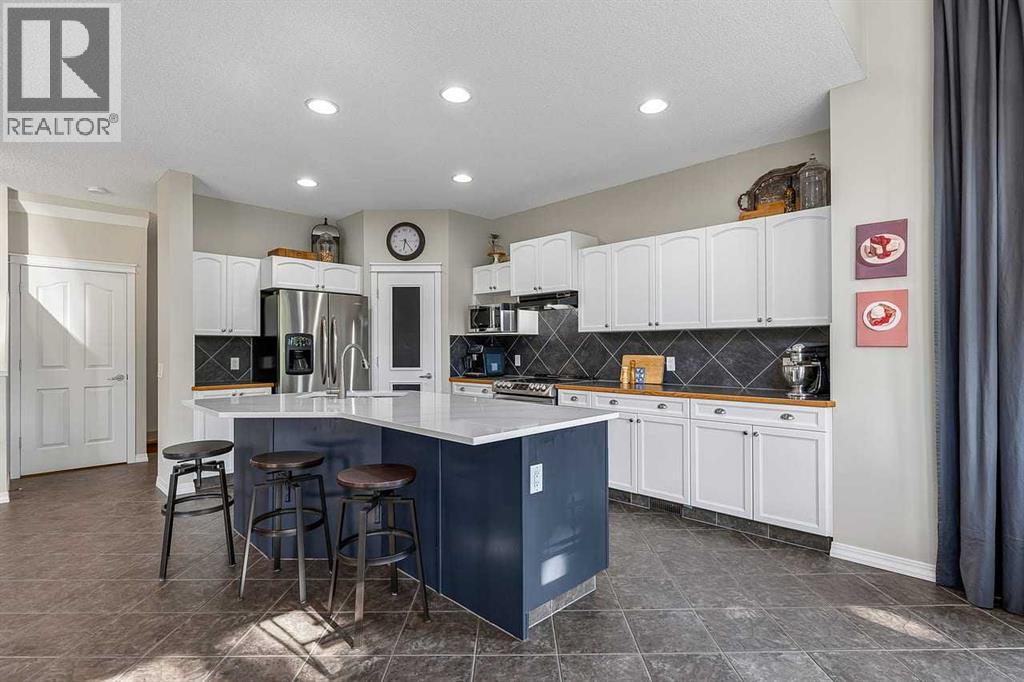 11 Chapala Square SE, Calgary, Alberta  T2X 3T7 - Photo 7 - A2327382