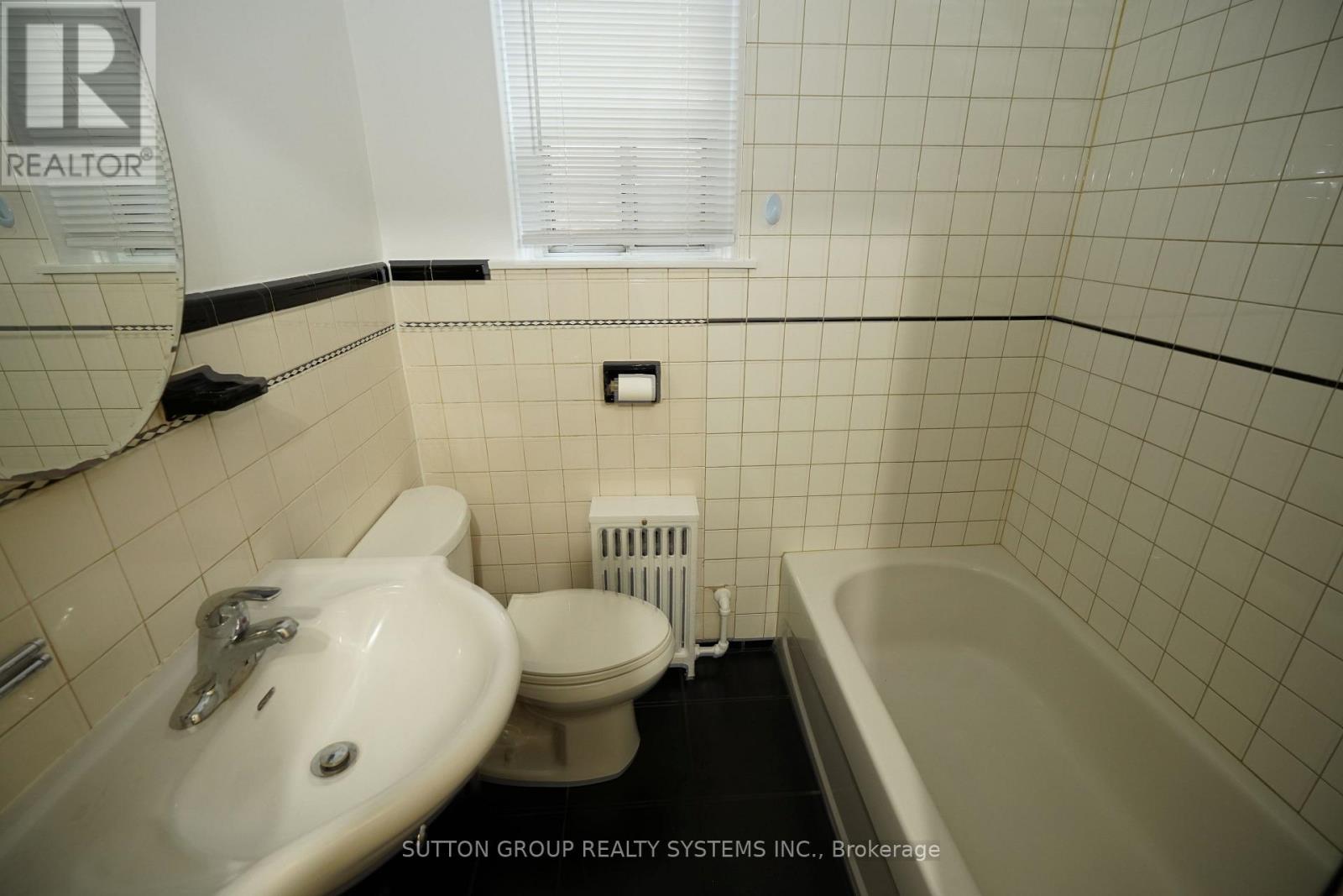 324 Lauder Avenue, Toronto, Ontario  M6E 3H6 - Photo 4 - C12890308