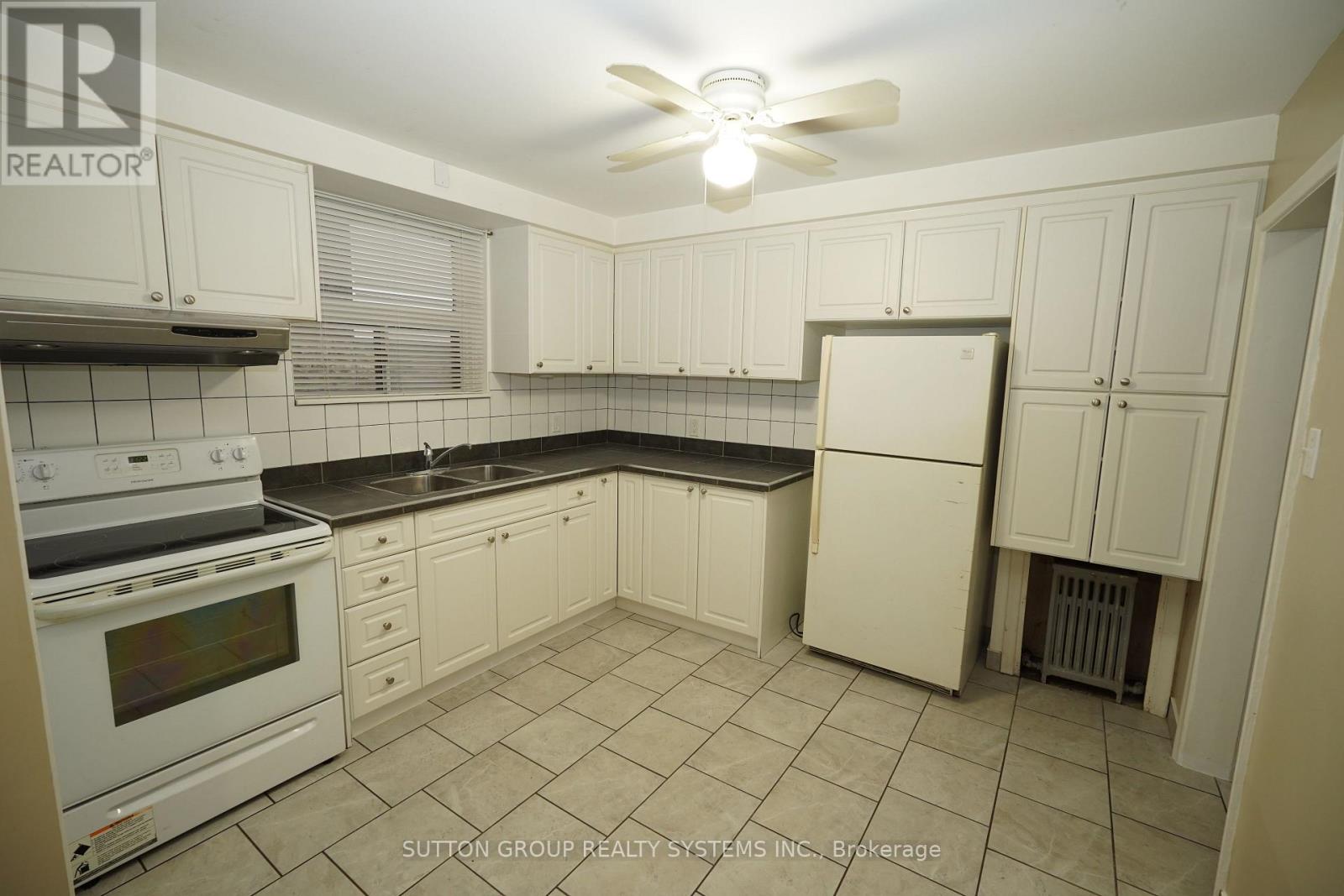 324 Lauder Avenue, Toronto, Ontario  M6E 3H6 - Photo 2 - C12890308