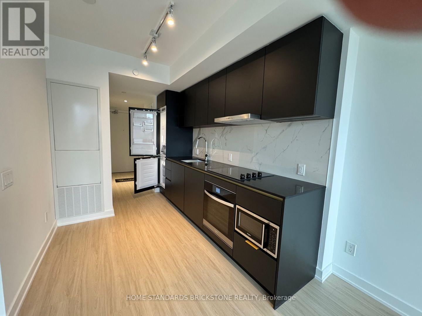 1911 - 8 Wellesley Street W, Toronto, Ontario  M4Y 0J5 - Photo 8 - C13544330