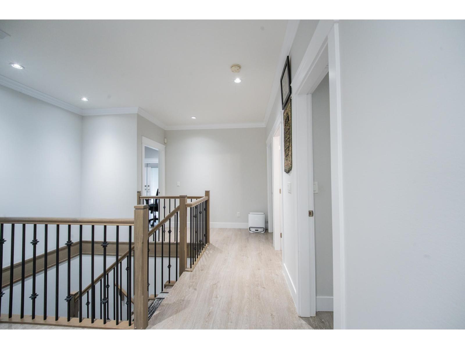 6176 140 STREET — photo 12