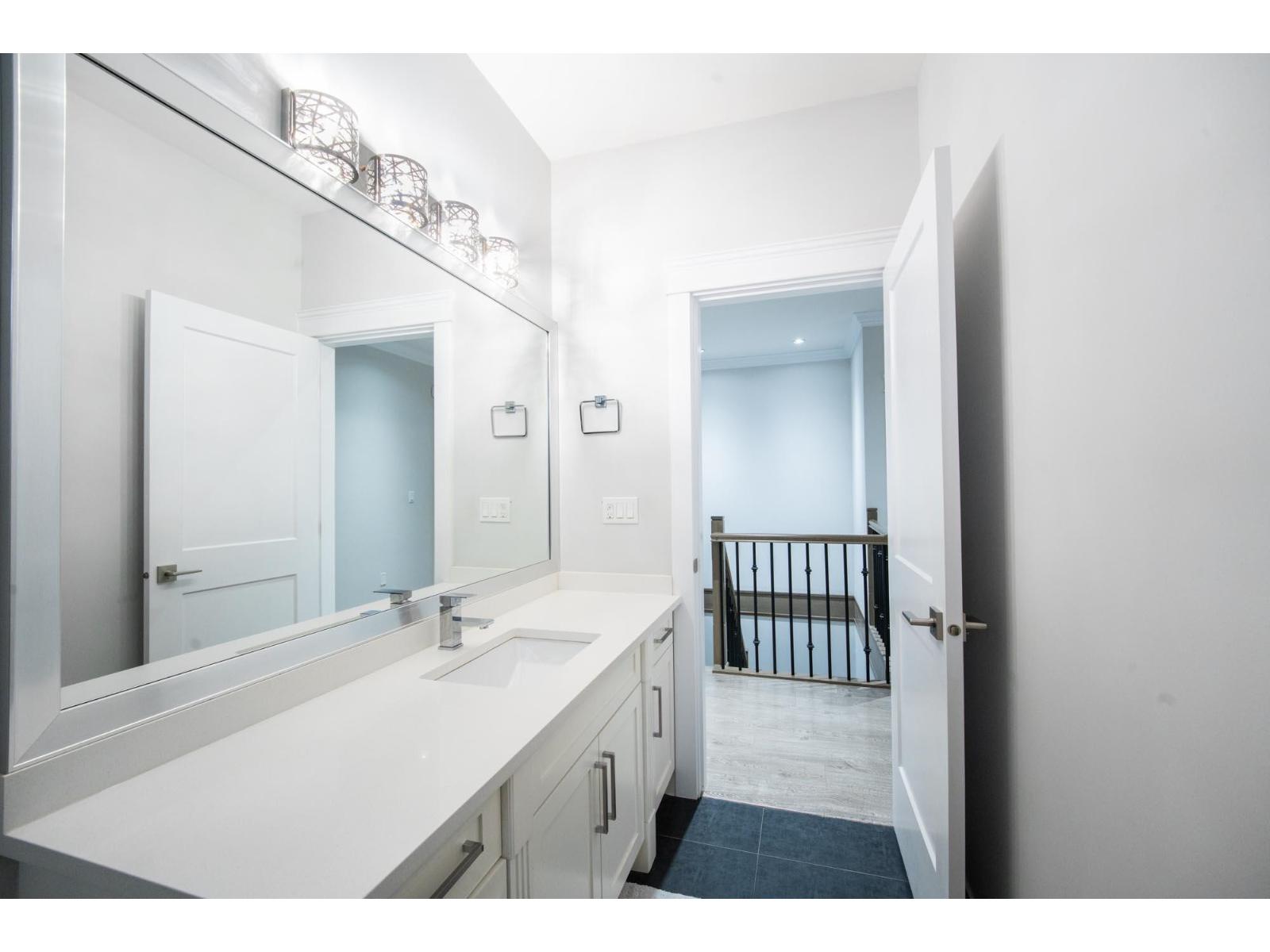 6176 140 STREET — photo 37
