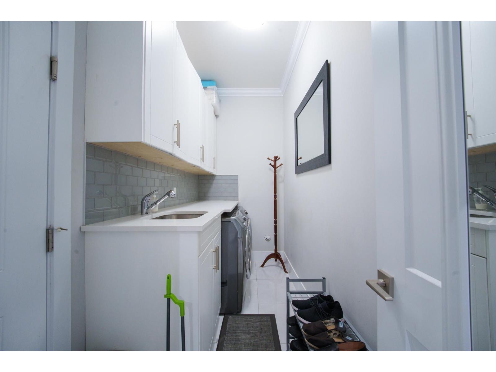 6176 140 STREET — photo 32