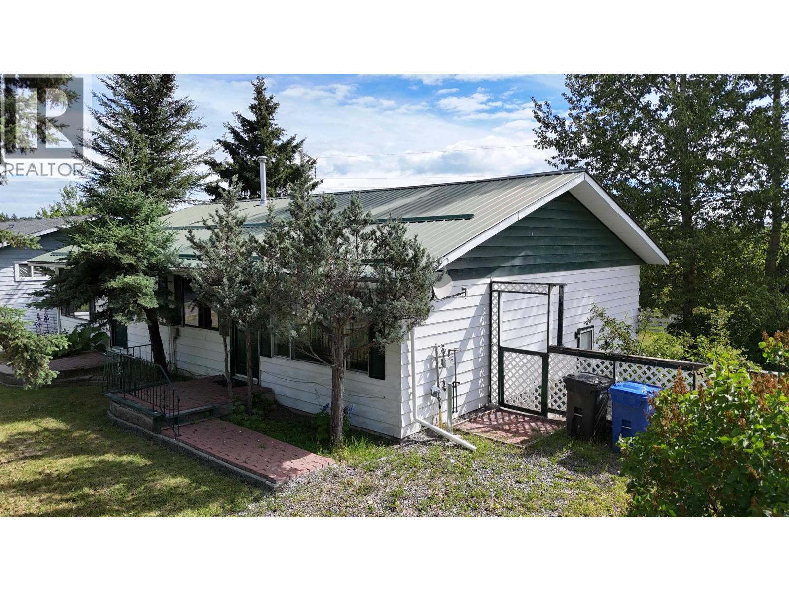 459 EVERGREEN CRESCENT, 100 Mile House, British Columbia