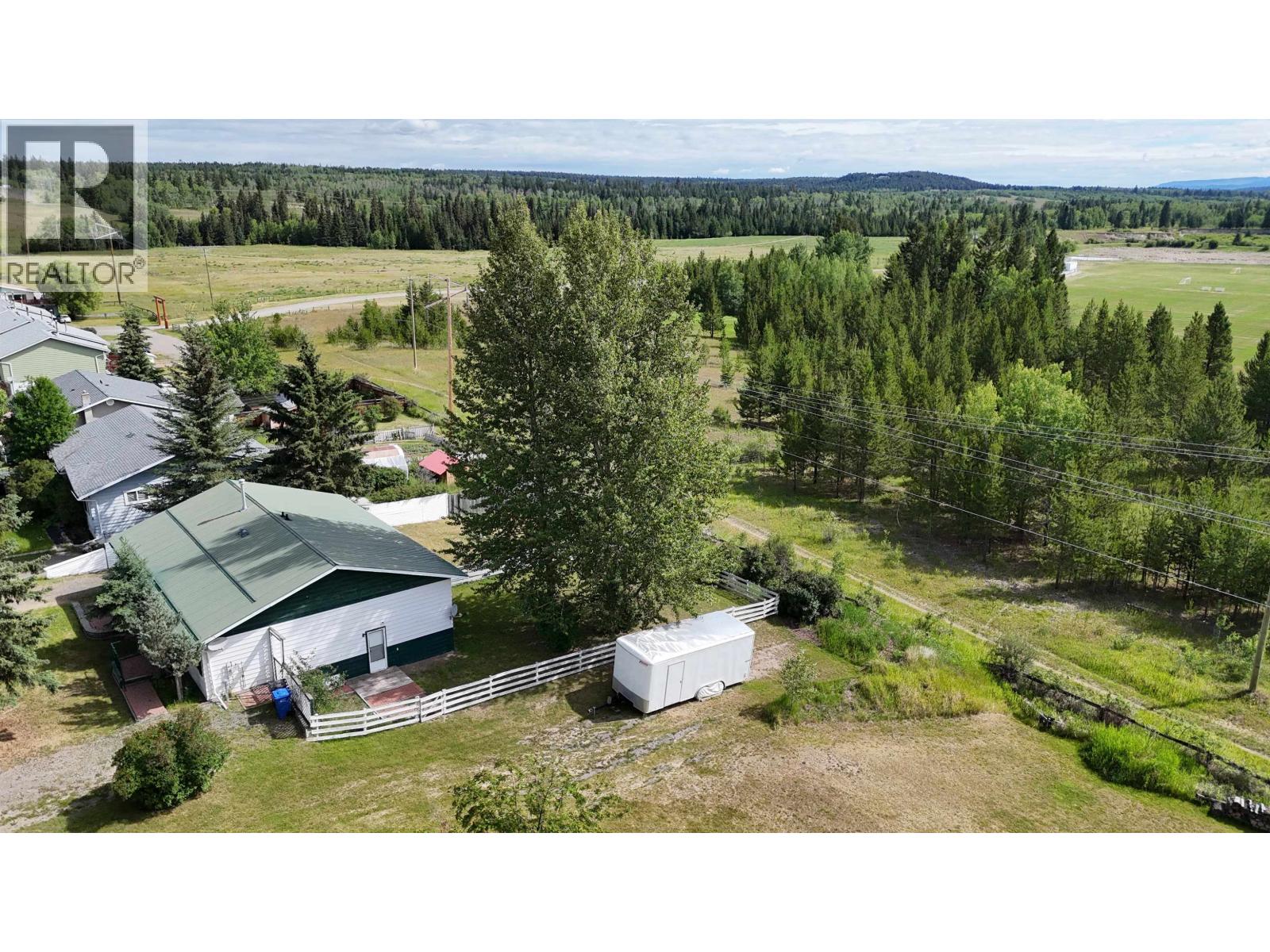 459 Evergreen Crescent, 100 Mile House, British Columbia  V0K 2E0 - Photo 14 - R3145314
