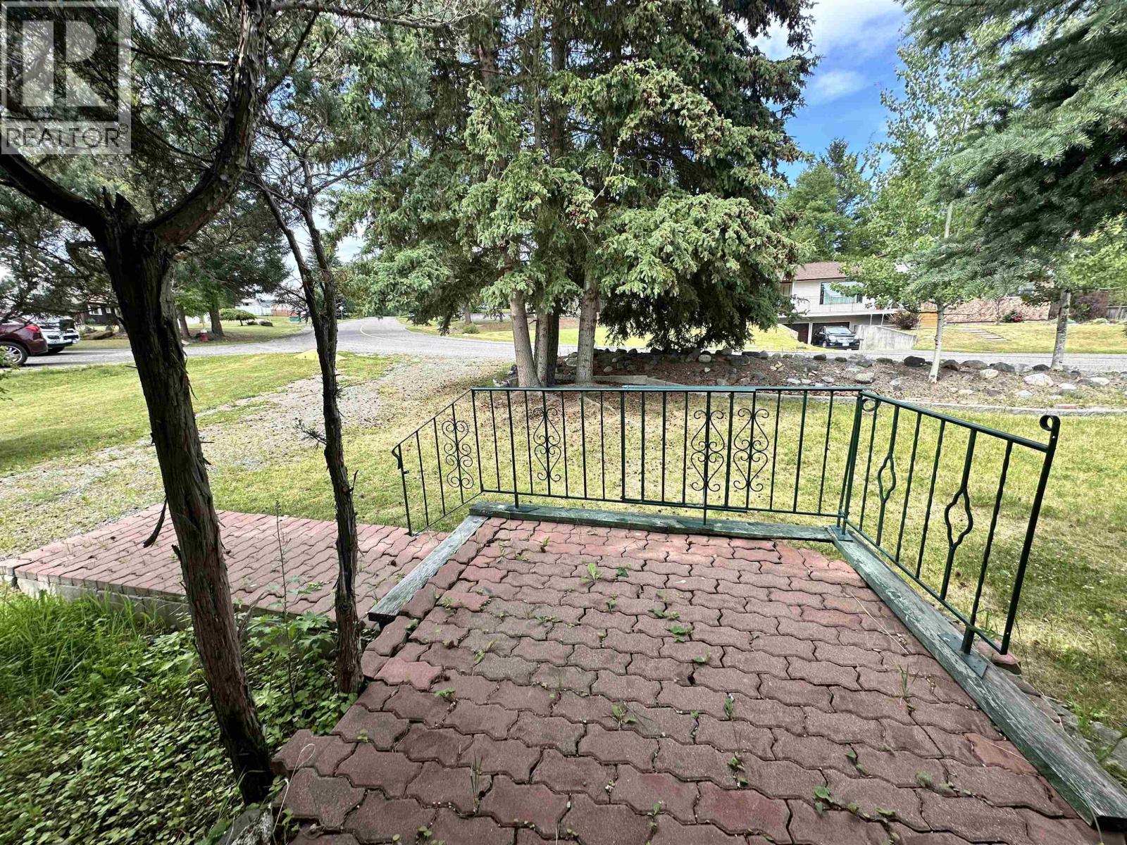 459 Evergreen Crescent, 100 Mile House, British Columbia  V0K 2E0 - Photo 15 - R3145314