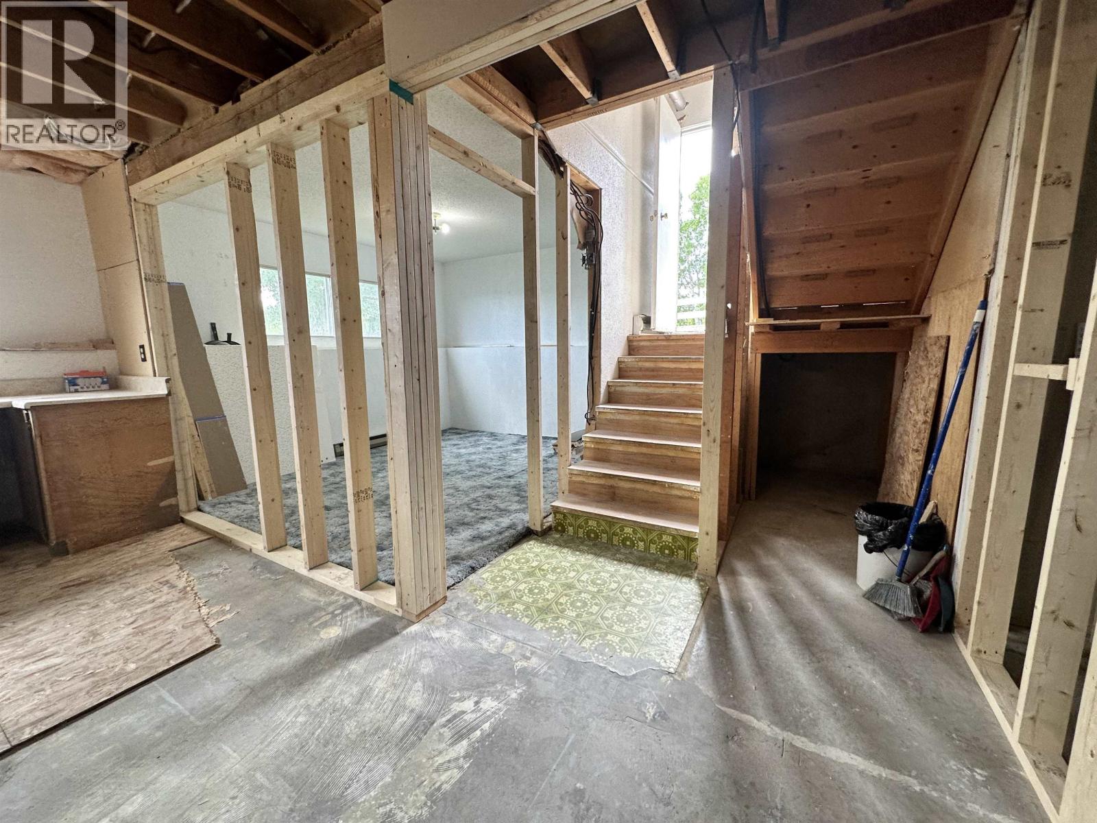459 Evergreen Crescent, 100 Mile House, British Columbia  V0K 2E0 - Photo 30 - R3145314