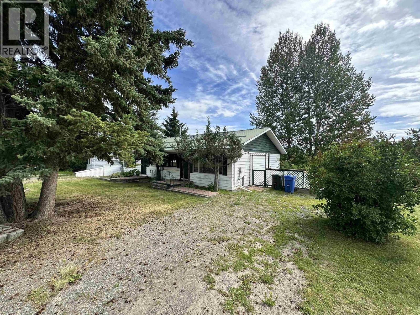 459 Evergreen Crescent, 100 Mile House, British Columbia  V0K 2E0 - Photo 8 - R3145314
