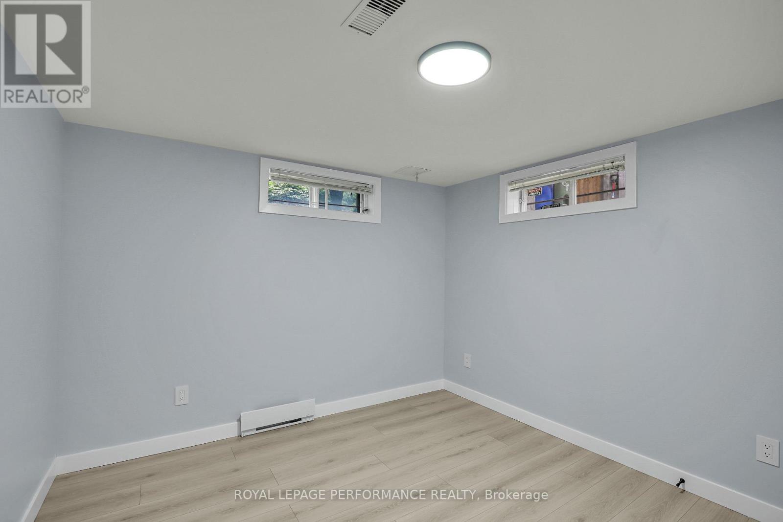 Unit B ( Basement) - 934 Smyth Road, Ottawa, Ontario  K1G 1P6 - Photo 13 - X13518330
