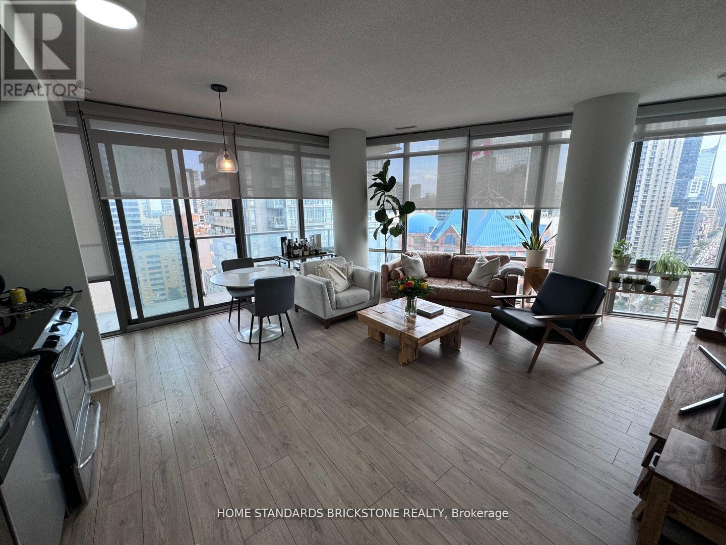 1708 - 832 BAY STREET, Toronto, Ontario