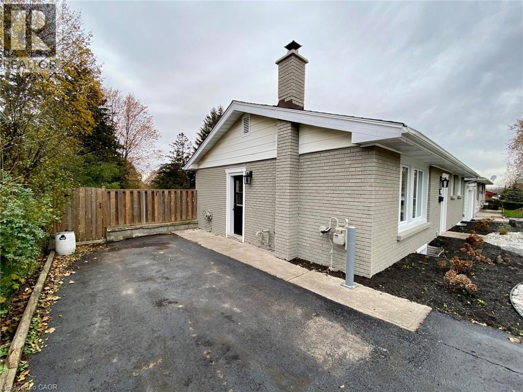 351 BRIARHILL Avenue Unit# LOWER - Photo 3