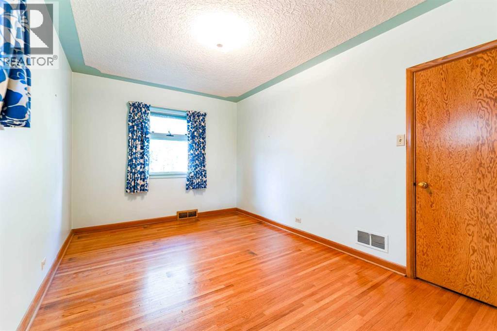 1122 9 Street NW, Calgary, Alberta  T2M 3K8 - Photo 10 - A2326988