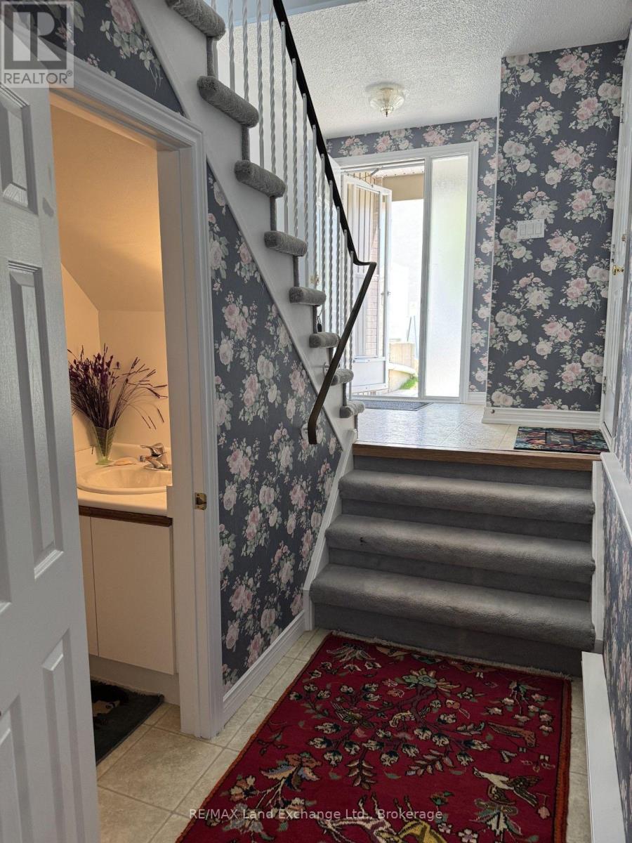 31 - 31 Philip Place, Kincardine, Ontario  N2Z 2E7 - Photo 3 - X13536170