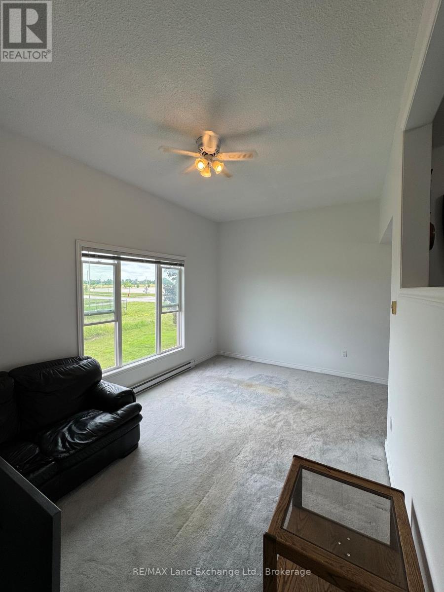 31 - 31 Philip Place, Kincardine, Ontario  N2Z 2E7 - Photo 4 - X13536170