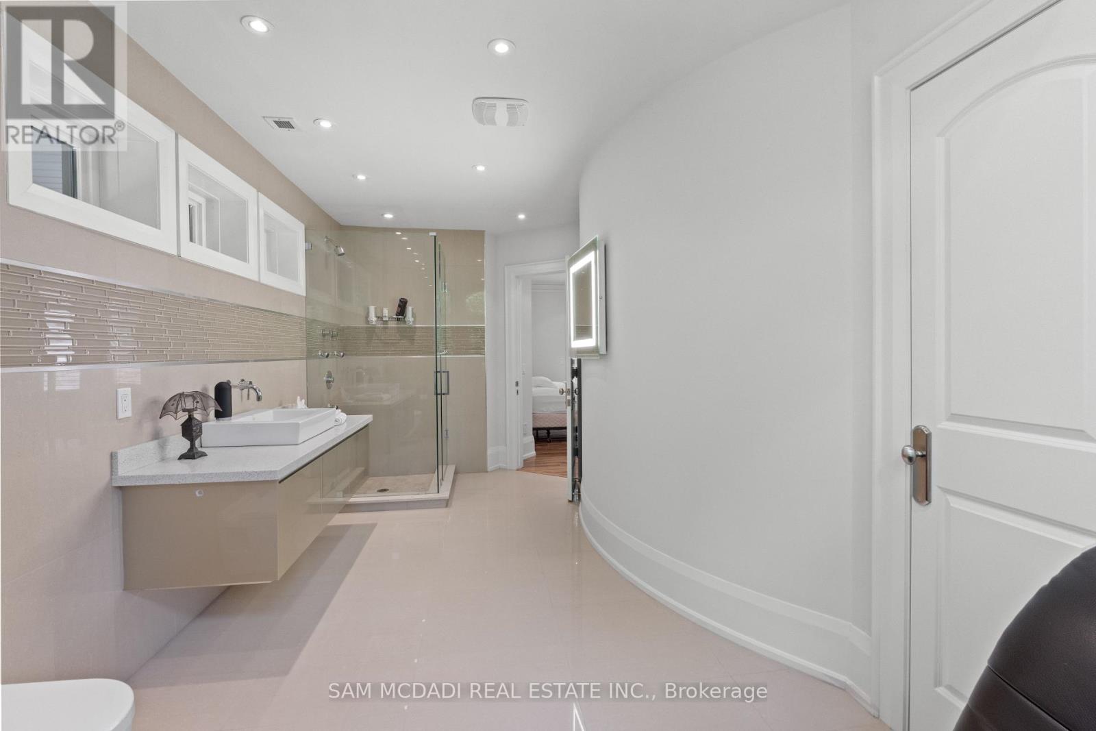 2014 Heartwood Court, Mississauga, Ontario  L5C 4P7 - Photo 31 - W13553166