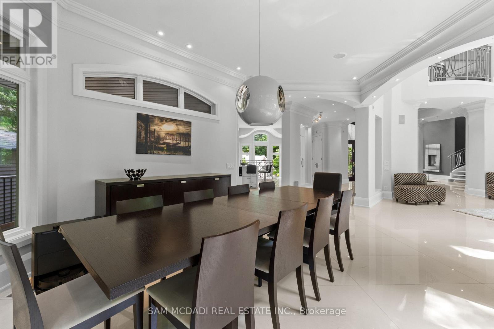 2014 Heartwood Court, Mississauga, Ontario  L5C 4P7 - Photo 7 - W13553166